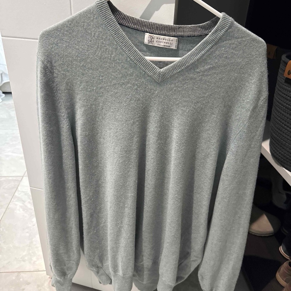 Brunello Cucinelli Men's Gray V-Neck Sweater